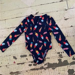 Old navy long sleeve zip up size 5t kid’s bathing suit